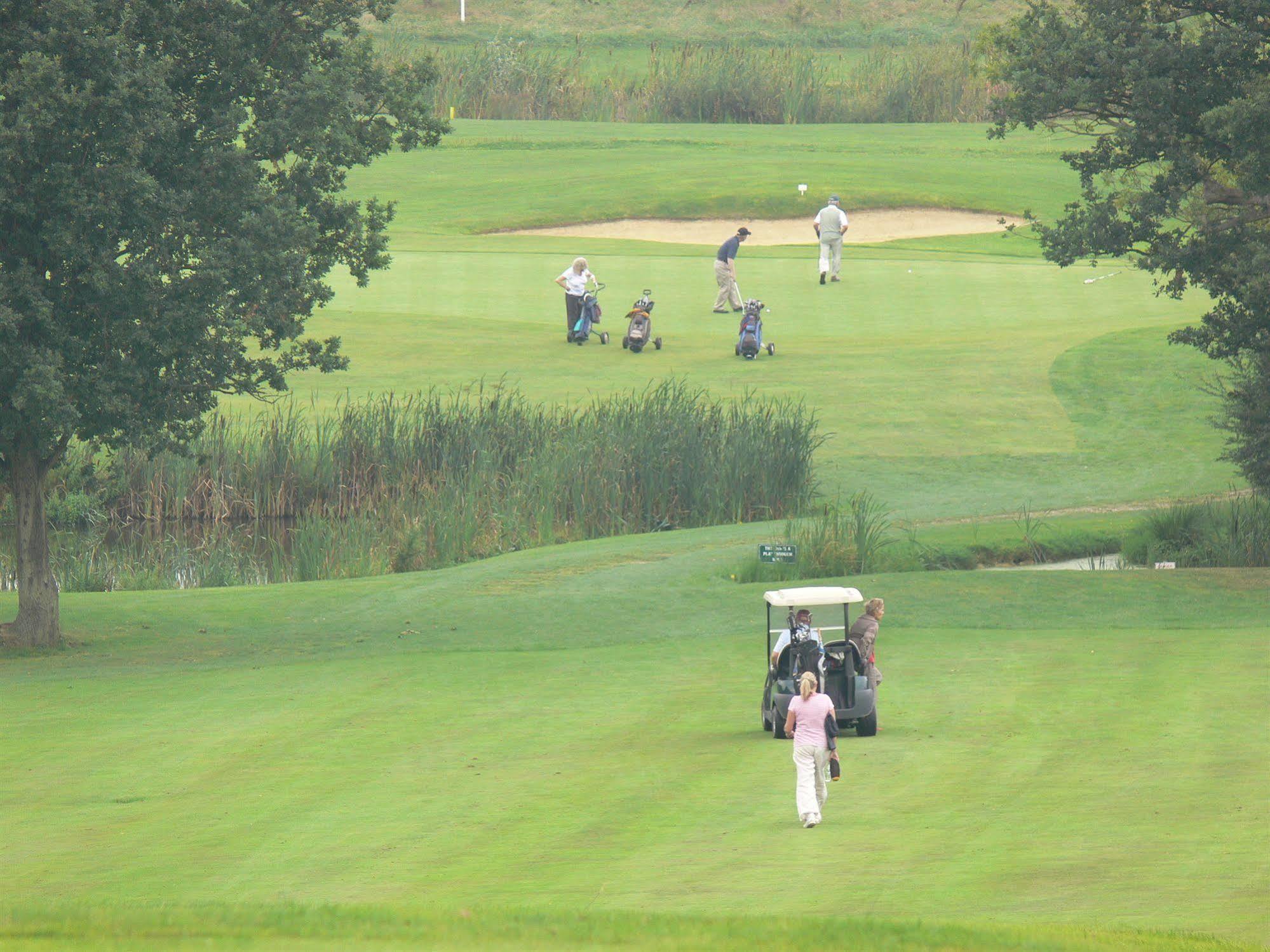 London Beach Country Hotel & Golf Club 坦特登 外观 照片